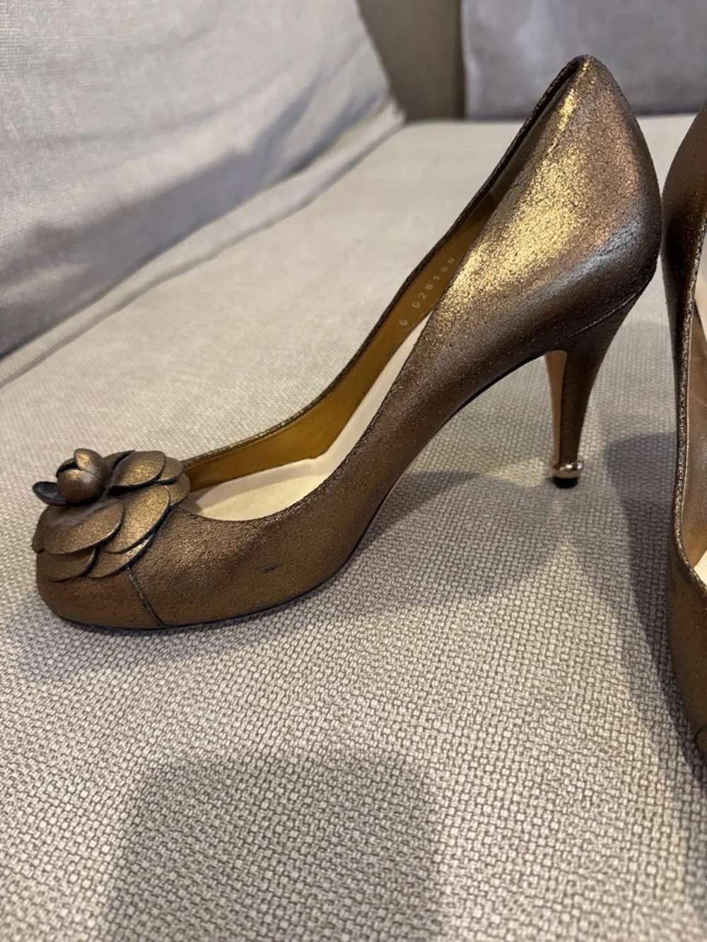 CHANEL Bronze Metallic - Picture 3 of 8